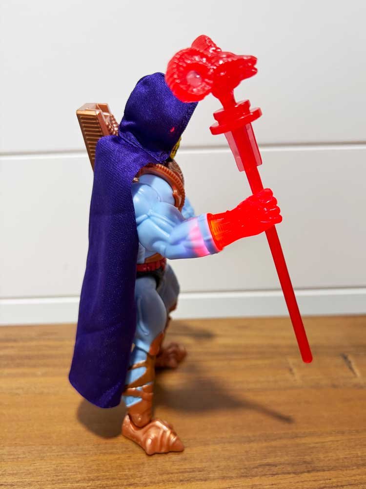 Laser-Light-Skeletor-MOTU-Origins-Mattel-Creations-Exclusive-IH-8a
